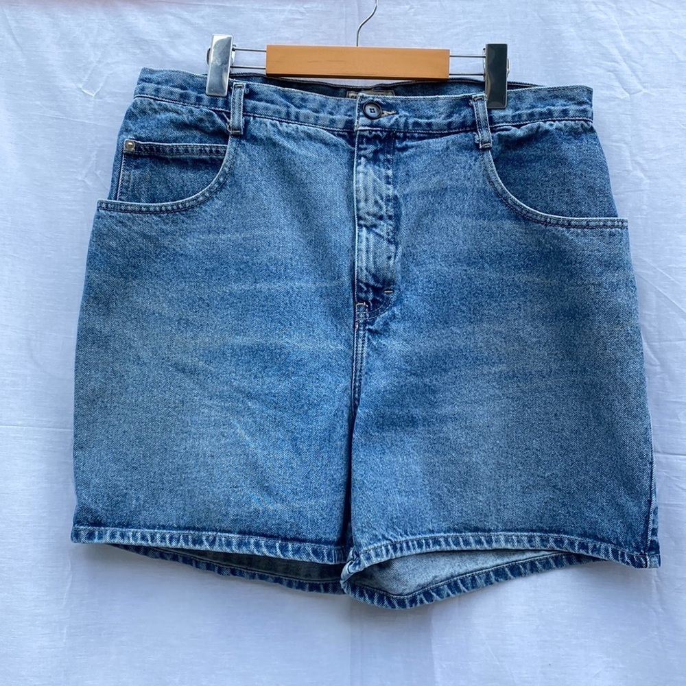 Vintage Crossroads Woman Mom Jean Shorts